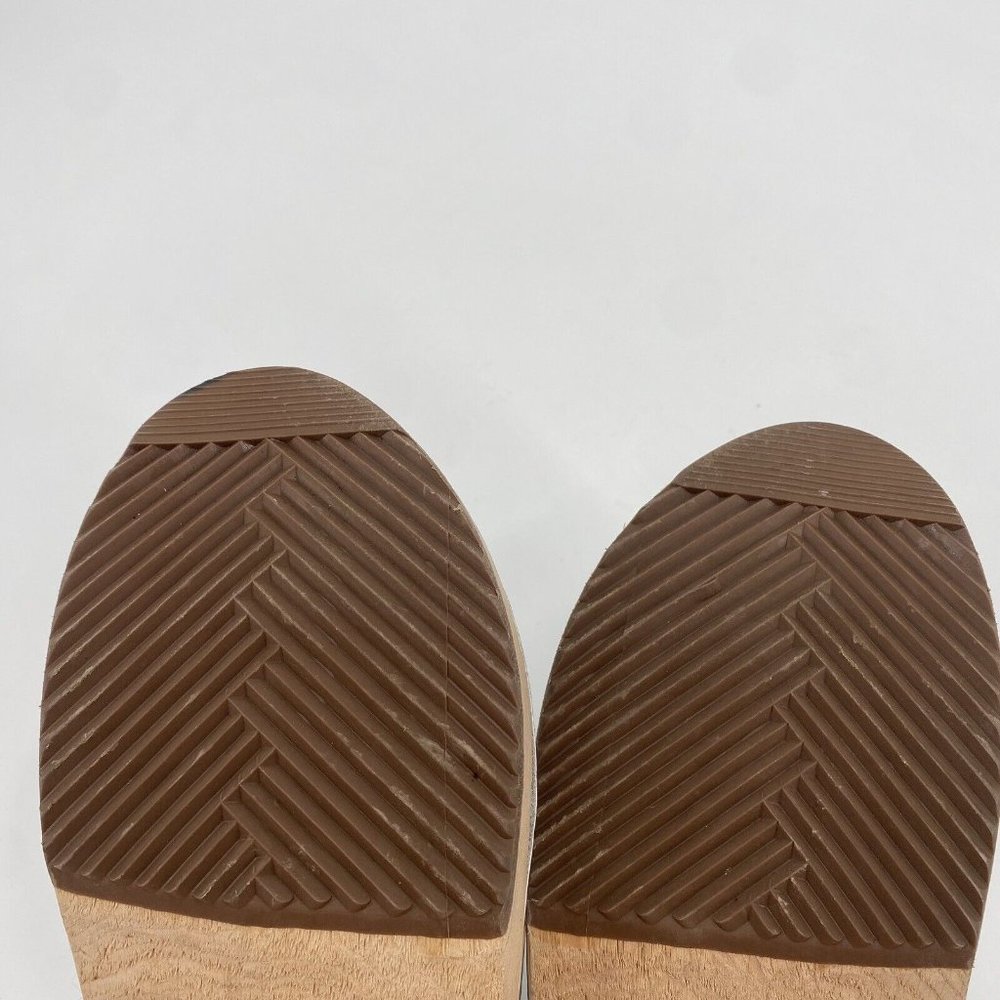 Lotta From Stockholm Silver Leather Clogs - Picture 11 of 12